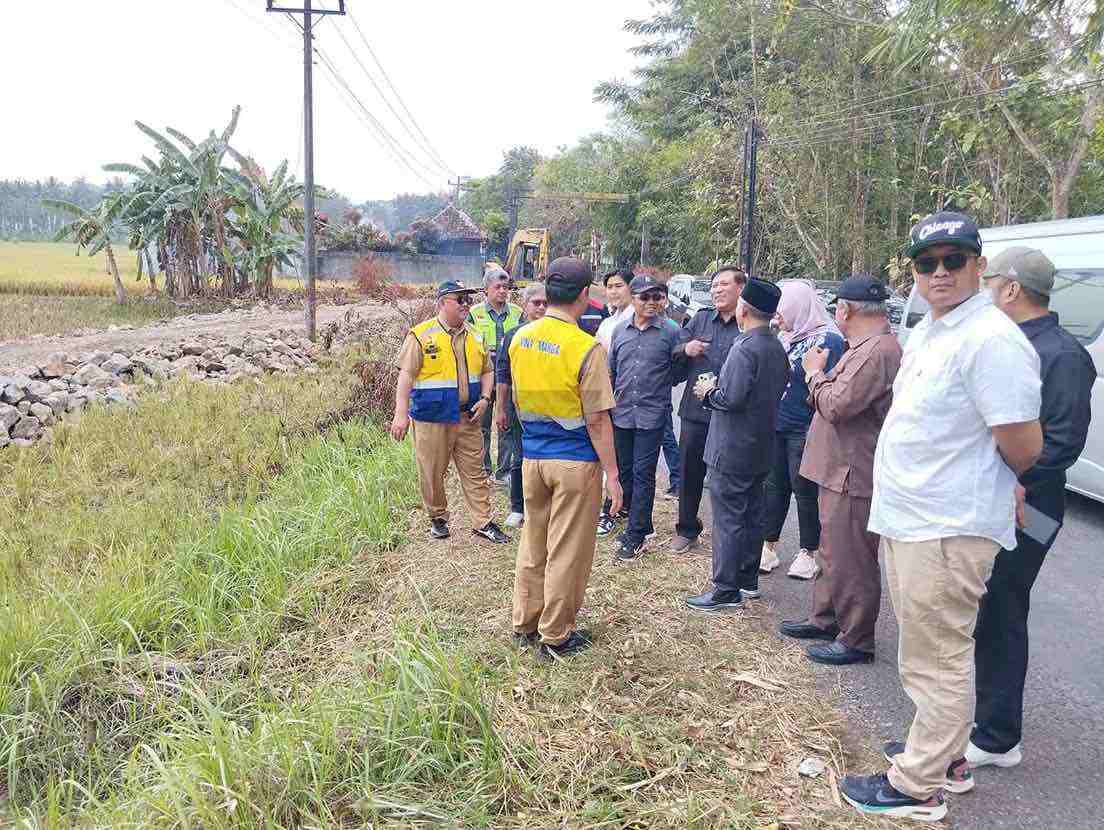 Komisi II DPRD Purworejo Tegas, Minta Semua Proyek Infrastruktur Selesai Tepat Waktu Komisi II DPRD Kabupaten Purworejo Sidak Sejumlah Proyek Infrastruktur di Kabupaten Purworejo