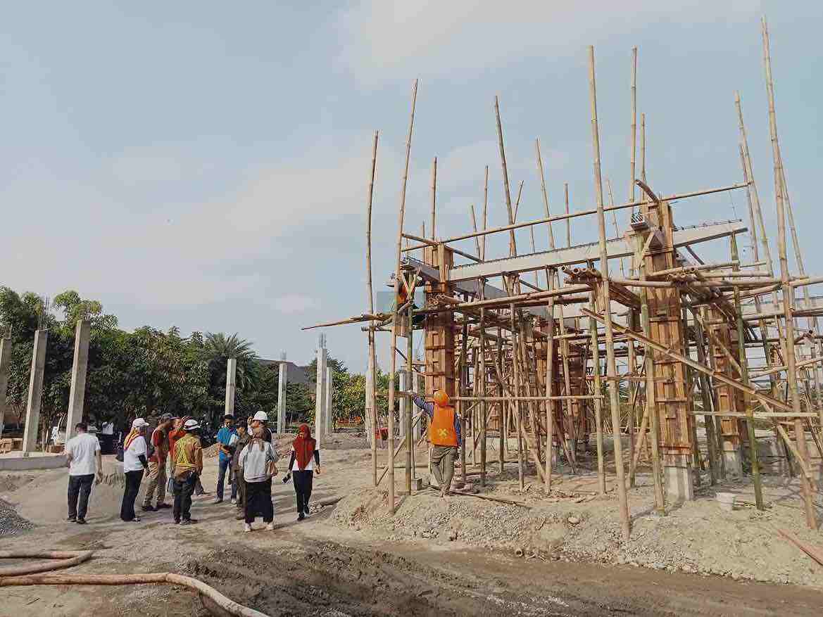 Pembangunan Kantor Kelurahan Tanggung Baru 11 Persen, Target Selesai Desember 2025 Komisi III DPRD Kota Blitar saat Pemeriksaan Proyek Kelurahan