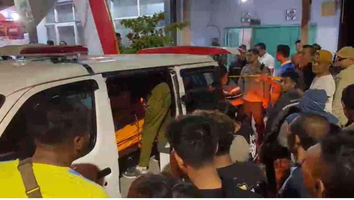 Pemuda Tewas di Rumahnya Cemara Kota Blitar, RT Sebut Sering Pesta Miras hingga Larut Malam Korban Danang Dibawa ke Rumah Sakit