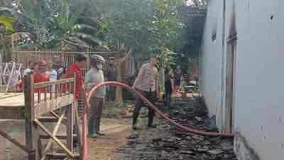 Dapur Rumah di Desa Bendosari Terbakar, Kerugian Capai Rp70 Juta Dapur Rumah di Desa Bendosari Terbakar, Kerugian Capai Rp70 Juta