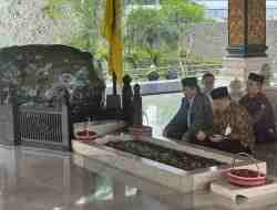 Target Lebih Tinggi dari Tahun Lalu, Disbudpar Blitar Optimistis PAD Pariwisata Lampaui Target Target Lebih Tinggi dari Tahun Lalu, Disbudpar Blitar Optimistis PAD Pariwisata Lampaui Target