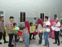 Polres Blitar Gelar Gerakan Pangan Murah, Warga Menyerbu Pasar Murah Ini Polres Blitar Gelar Gerakan Pangan Murah, Warga Menyerbu Pasar Murah Ini
