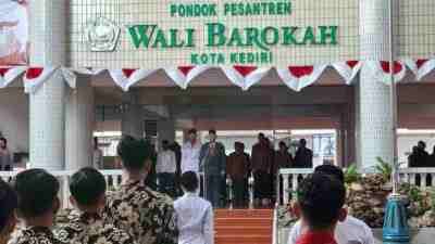 Peringati HUT RI ke-80, Ponpes Wali Barokah Kediri Ajak Santri Berkontribusi Bangun Bangsa Peringati HUT RI ke-80, Ponpes Wali Barokah Kediri Ajak Santri Berkontribusi Bangun Bangsa