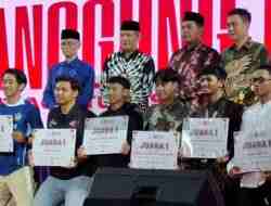 Tutup Rangkaian Giat HUT RI ke 80, Ponpes Wali Barokah Kediri  Gelar Panggung Gembira Hibur Ribuan Santri