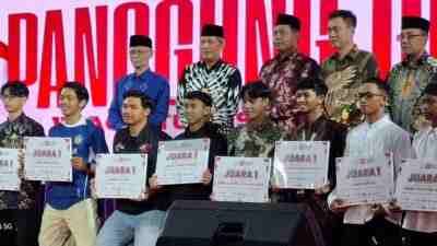 Tutup Rangkaian Giat HUT RI ke 80, Ponpes Wali Barokah Kediri Gelar Panggung Gembira Hibur Ribuan Santri Tutup Rangkaian Giat HUT RI ke 80, Ponpes Wali Barokah Kediri  Gelar Panggung Gembira Hibur Ribuan Santri