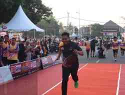 2.400 Pelari Meriahkan Semarak Bhayangkara Fun Run 2025 di Alun-Alun Purworejo 2.400 Pelari Meriahkan Semarak Bhayangkara Fun Run 2025 di Alun-Alun Purworejo