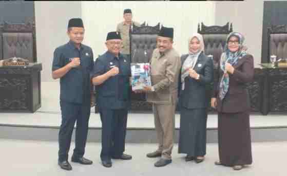 DPRD Kabupaten Blitar Gelar Paripurna Penjelasan KUA-PAS Kabupaten Blitar 2026 DPRD Kabupaten Blitar Gelar Rapat Paripurna KUA PPAS Kabupaten Blitar 2026