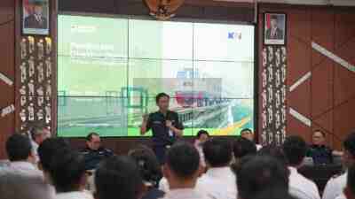 Direktur Utama PT Kereta Api Indonesia Persero Bobby Rasyidin melakukan kunjungan kerja ke Daerah Operasi Daop 7 Madiun