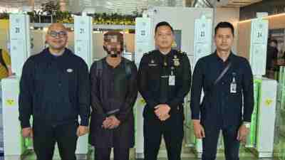 Hari ini Kantor Imigrasi Blitar Pulangkan Paksa WN Pakistan, ini Alasannya Hari ini Kantor Imigrasi Blitar Pulangkan Paksa WN Pakistan, ini Alasannya