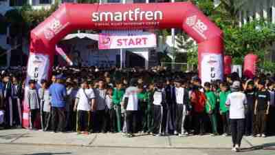 Para Murid Guru dan Pengurus MA An Nawawi Berjan Purworejo Menggelar Fun Run