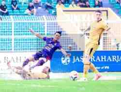 Kalah 1-0 Lawan Bhayangkara FC, Palatih Persik Kediri Ong Kim Swee Soroti Konsentrasi Pemain Kalah 1-0 Lawan Bhayangkara FC, Palatih Persik Kediri Ong Kim Swee Soroti Konsentrasi Pemain