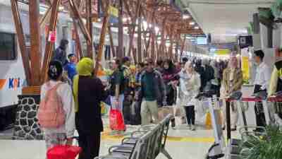 Jumlah Penumpang Kereta Api di Stasiun Blitar 6.154 Penumpang Selama Libur Panjang Maulid Nabi Muhammad SAW Penumpang Kereta Api di Stasiun Blitar