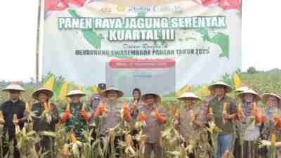 Polres Blitar Gelar Panen Raya Jagung Serentak Kuartal III, untuk Ketahanan Pangan Polres Blitar Gelar Panen Raya Jagung Serentak Kuartal III, untuk Ketahanan Pangan
