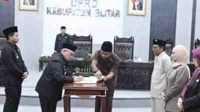 DPRD Kabupaten Blitar Gelar Paripurna Pengesahan KUA-PPAS 2025 DPRD Kabupaten Blitar Gelar Paripurna Pengesahan KUA-PPAS 2025