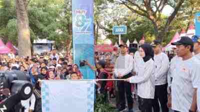 5 ribu Peserta dari Berbagai Daerah Ikut Jalan Sehat HUT KONI Kota Kediri ke-87 5 ribu Peserta dari Berbagai Daerah Ikut Jalan Sehat HUT KONI Kota Kediri ke-87