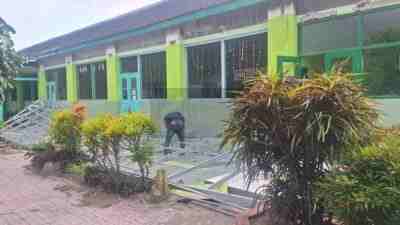 Teras SDN Bendo 1 Senilai Rp152 Juta Ambruk, Dewan Blitar Usut Rekanan Teras SDN Bendo 1 Senilai Rp152 Juta Ambruk, Dewan Blitar Usut Rekanan