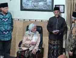Chairul Tanjung Pemilik Trans 7 Datangi Ponpes Lirboyo Kediri, Memohon Maaf Chairul Tanjung Pemilik Trans 7 Datangi  Ponpes Lirboyo Kediri, Memohon Maaf