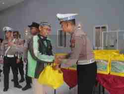 Polres Blitar Gandeng Ojol Ciptakan Kamtibmas yang Kondusif, Ini 4 Poin Kerjasamanya Polres Blitar Gandeng Ojol Ciptakan Kamtibmas yang Kondusif, Ini 4 Poin Kerjasamanya