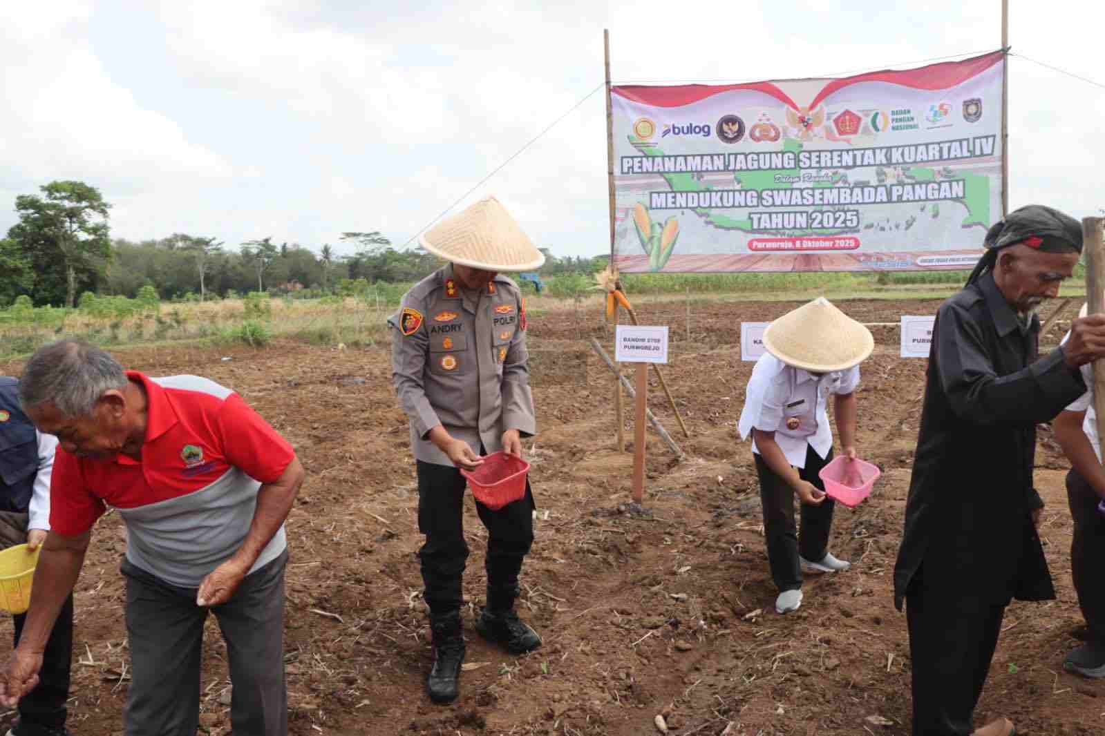 Polres Purworejo Gelar Tanam Jagung Serentak untuk Meningkatkan Ketahanan Pangan