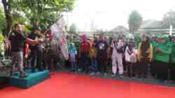 Meriah, Ribuan Warga Ikuti Jalan Sehat dan Senam Bersama Warnai Puncak HUT ke-80 TNI dan ke-75 Kodam IV/Diponegoro di Purworejo Ribuan Warga Mengikuti Jalan Sehat HUT TNI di Purworejo
