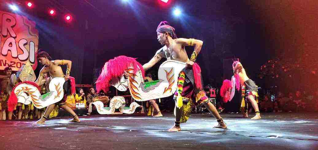 Gelar Apresiasi Seni DPRD Purworejo 2025: Wujud Cinta Budaya dan Penghormatan untuk Tokoh Inspiratif Salah Satu Penampilan dalam Gelaran Seni 2025 DPRD Kabupaten Purworejo