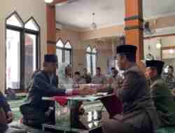 Suasana Haru, Tahanan Narkoba Menikah di Masjid Polres Blitar Suasana Haru, Tahanan Narkoba Menikah di Masjid Polres Blitar