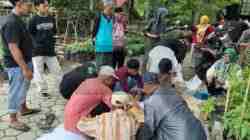 Limbah Jadi Berkah: UMNU Kebumen Latih Warga Olah Limbah Jadi Energi dan Pakan Produktif Tim PKM dari UMNU Kebumen mendampingi Warga Sendangdalem Membuat Pakan Ternak