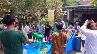 UMNU Kebumen Gelar Pelatihan Pembuatan Pakan Silase dan Pupuk Organik Padat di Desa Sendangdalem