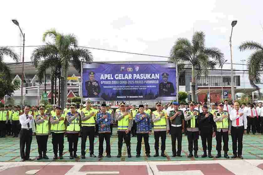 Anggota Polres Purworejo Usai Apel Persiapan Operasi Zebra candi 2025