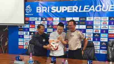 Arthur Irawan Pelatih Persik Ong Kim Swee