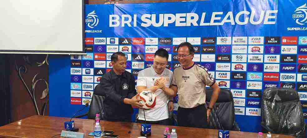 Owner Persik Kediri Arthur Irawan Ungkap Alasan Cabutnya Ong Kim Swee dari Persik Arthur Irawan Pelatih Persik Ong Kim Swee