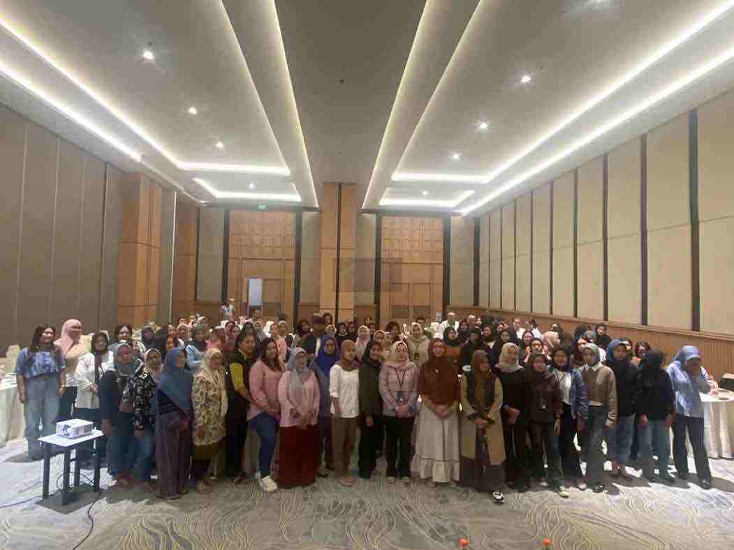 Para Peserta Program Ruang Puan Berbicara PNM Humanity