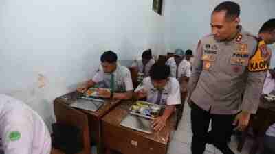 22 Ribu Siswa Kota Blitar Masih Belum Kebagian MBG