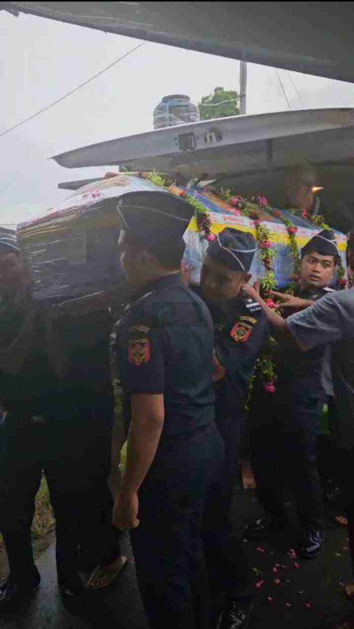 Korban Pembunuhan di Mawokwari, Alumni SMA Taruna Malang Dimakamkan di Blitar Pemakaman Aresty Gunar Tinarga Istri Pegawai Pajak Pratama di Kelurahan Gedog Kecamatan Sananwetan Kota Blitar Koban Pembunuhan di Manokwari