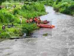 Diduga Main Hujan-hujanan, Tim Gabungan Sisir Sungai Termas Desa Jaten Cari Ajeng yang Hilang