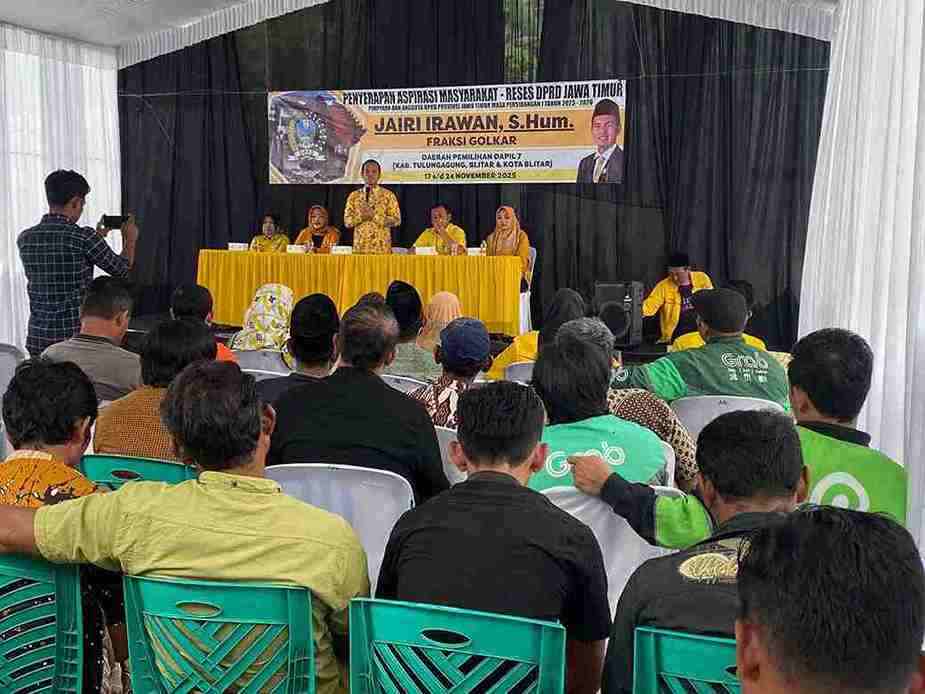 Anggota DPRD Provinsi Jawa Timur, Jairi Irawan : Selain Rumah Aspirasi Golkar, Nomor Telepon Semua Anggota Fraksi on 24 Jam Wakil Ketua Komisi E DPRD Provinsi Jawa Timur Jairi Irawan S.Hum saat Reses di Desa Pojok Kecamatan garum Kabupaten Blitar