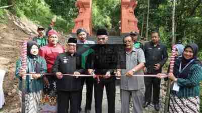 Bupati Blitar Rijanto meresmikan Wisata Ekologi Budaya dan Pasar Jadul di kawasan Wisata Sawah Semar Lingkungan Tangsi Kecamatan Srengat