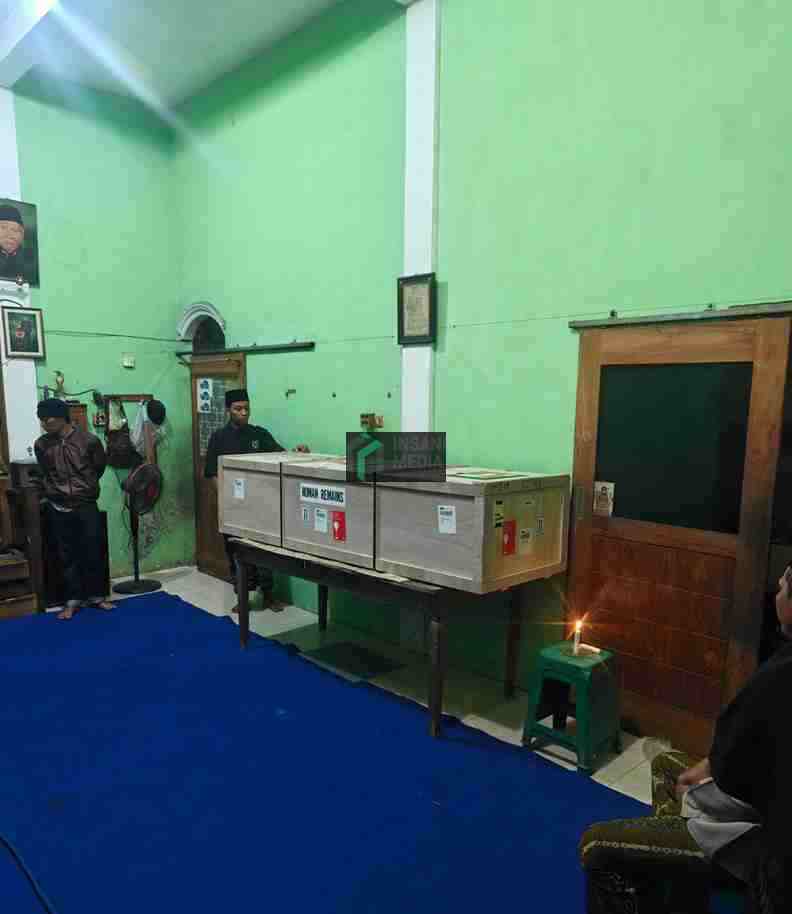 Jenazah Sri Wahyuni saat Tiba di Rumah Duka Kelurahan Sutojayan Kecamatan Sutojayan Kabupaten Blitar Korban Kebakaran di Hongkong