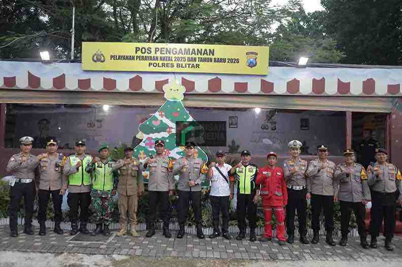 Kapolres Blitar AKBP Arif Fazlurrahman dan PJU Memeriksa Kesiapan Anggota dalam Operasi Lilin Semeru 2025