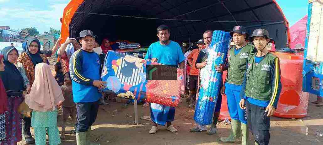 PKH Kabupaten Blitar Menyerahkan Bantuan kepada Warga Aceh Korban Banjir