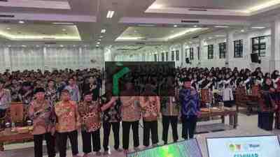 Kyai dan Santri Pilar Utama Keberhasilan Ponpes Wali Barokah Kediri Sebet Penghargaan ECO Pesantren