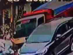 Hilang Konsentrasi, Truk Hantam Pemotor dari Lawan Arah di Jalan Kalimantan Kota Blitar
