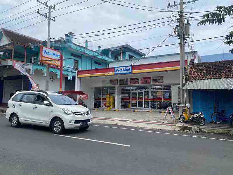 Toko Modern Nama Lokal di Kota Blitar