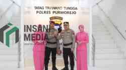 Pedang Pora Iringi Penyambutan Kapolres Purworejo yang Baru AKBP Windy Safutra Menjabat Kapolres Purworejo menggantikan AKBP Andry Agustiano