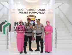 Pedang Pora Iringi Penyambutan Kapolres Purworejo yang Baru