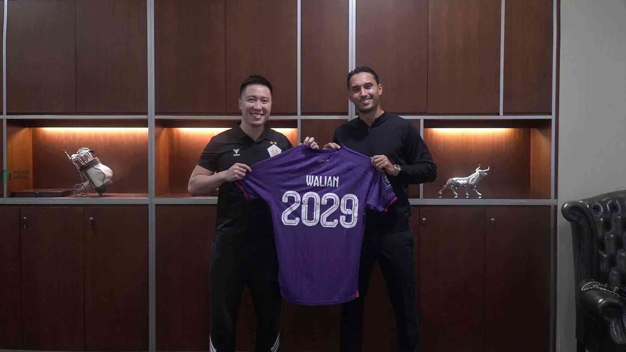 Kapten Persik Kediri Ezra Walian Perpanjang Kontrak hingga 2029