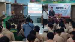 Beri Pendidikan Politik, Ketua DPRD Purworejo ke Siswa SMK ii Kutoarjo Tempatnya Belajar Dulu