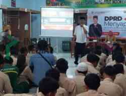 Beri Pendidikan Politik, Ketua DPRD Purworejo ke Siswa SMK ii Kutoarjo Tempatnya Belajar Dulu