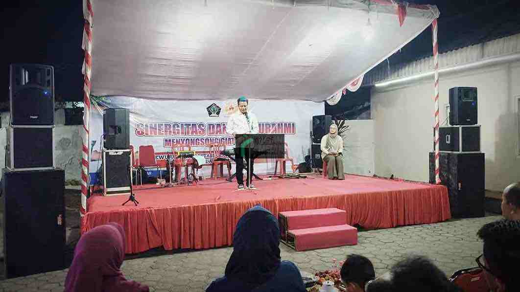 Ketua KONI Kabupaten Blitar Beky Herdihansah saat Rakor Pengurus KONI Kabupaten Blitar Minggu 04012026 Malam