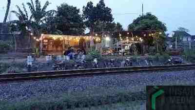 Minuminum Sini: Seduhan Kopi di Pinggir Rel dan Jejak “Pang” Simbah Agung